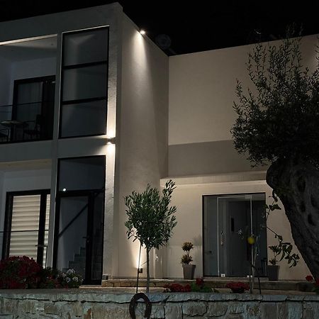 Villa Thomas Dhermi Exterior photo