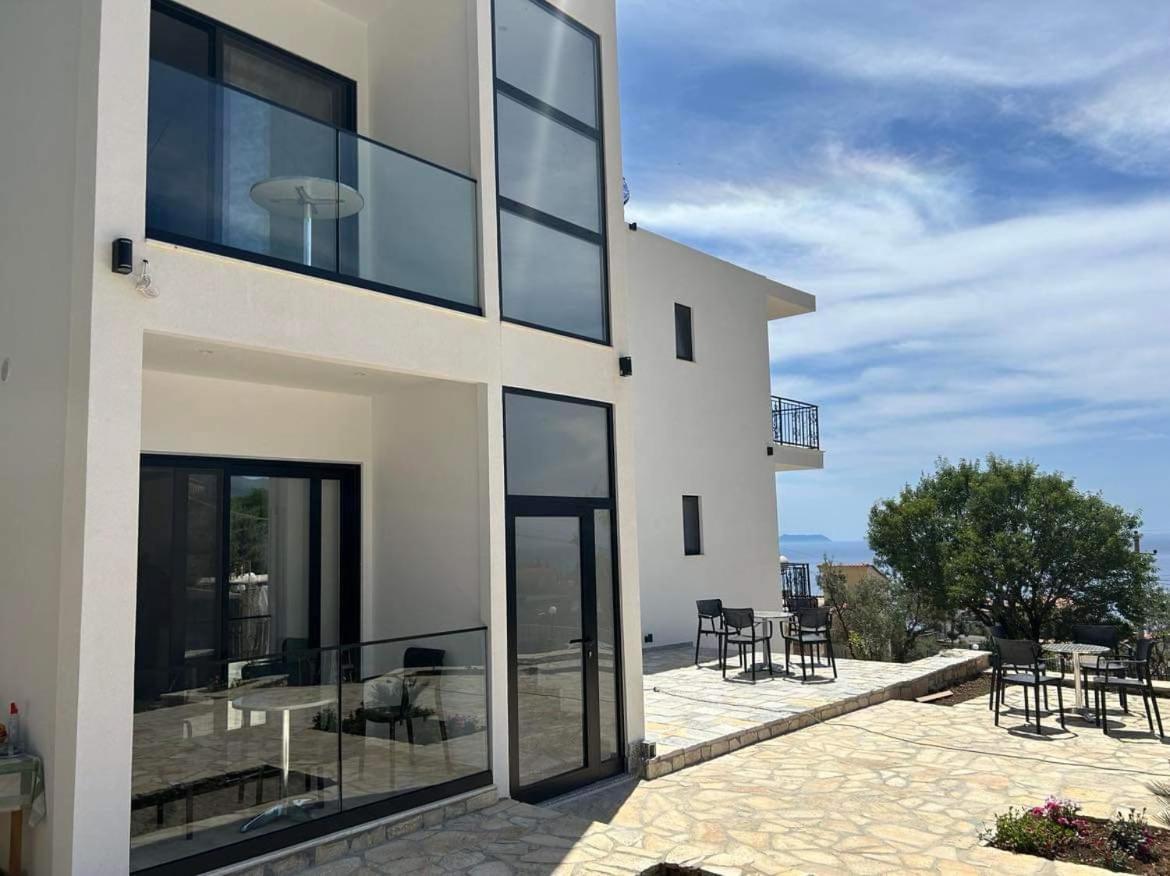 Villa Thomas Dhermi Exterior photo