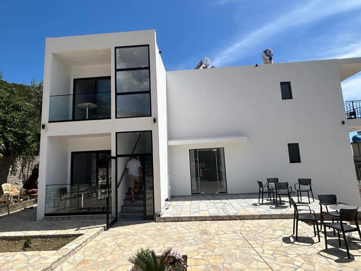 Villa Thomas Dhermi Exterior photo