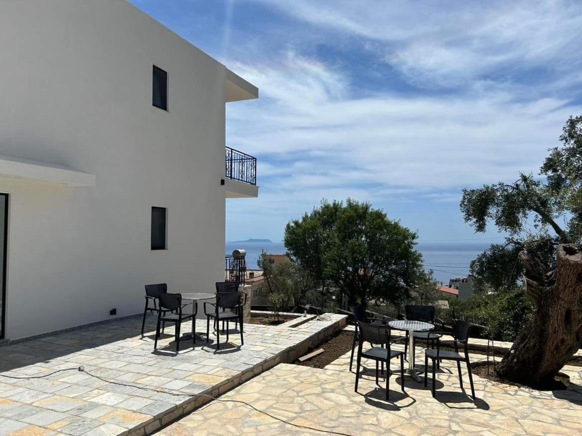 Villa Thomas Dhermi Exterior photo