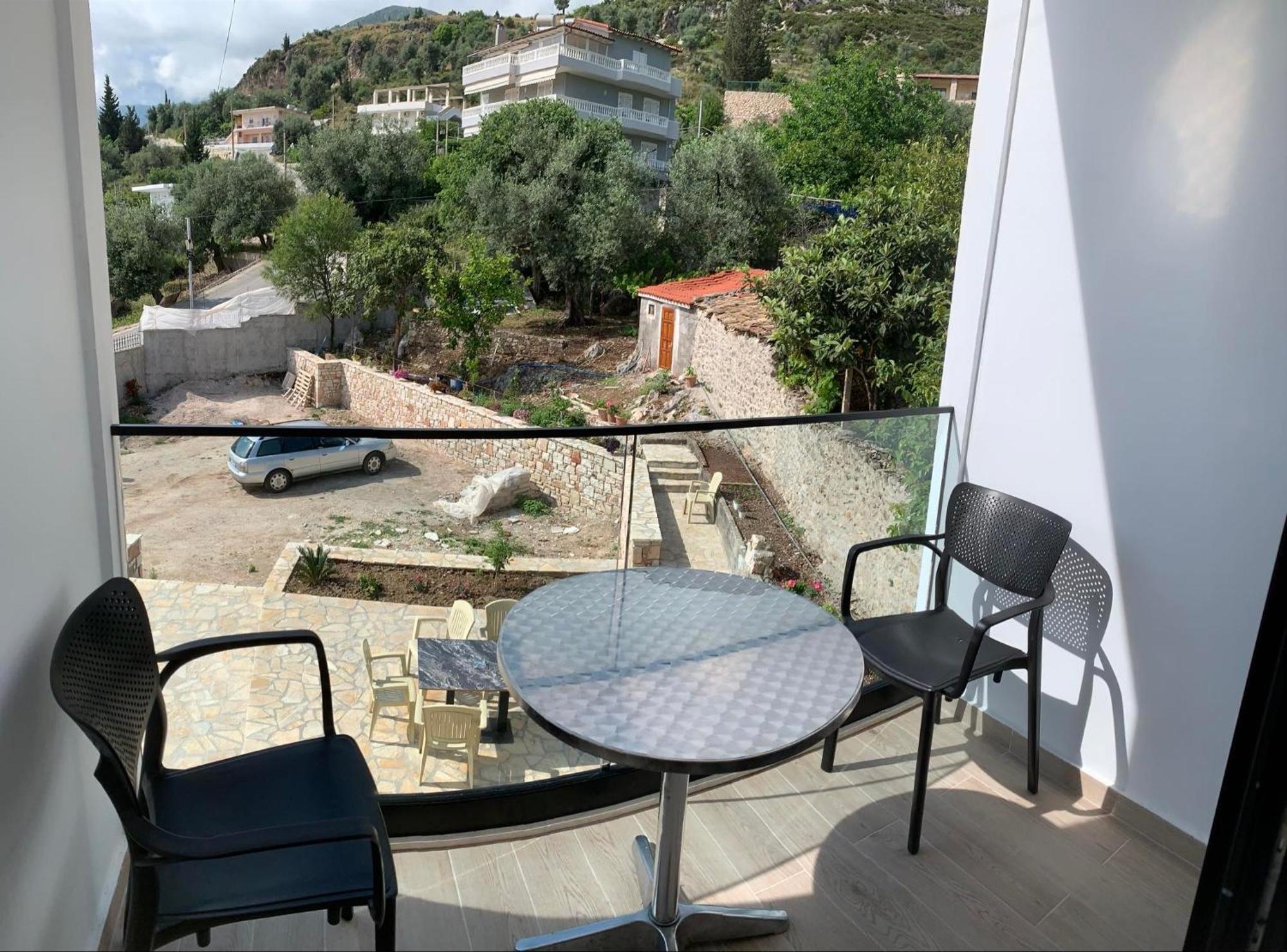 Villa Thomas Dhermi Exterior photo