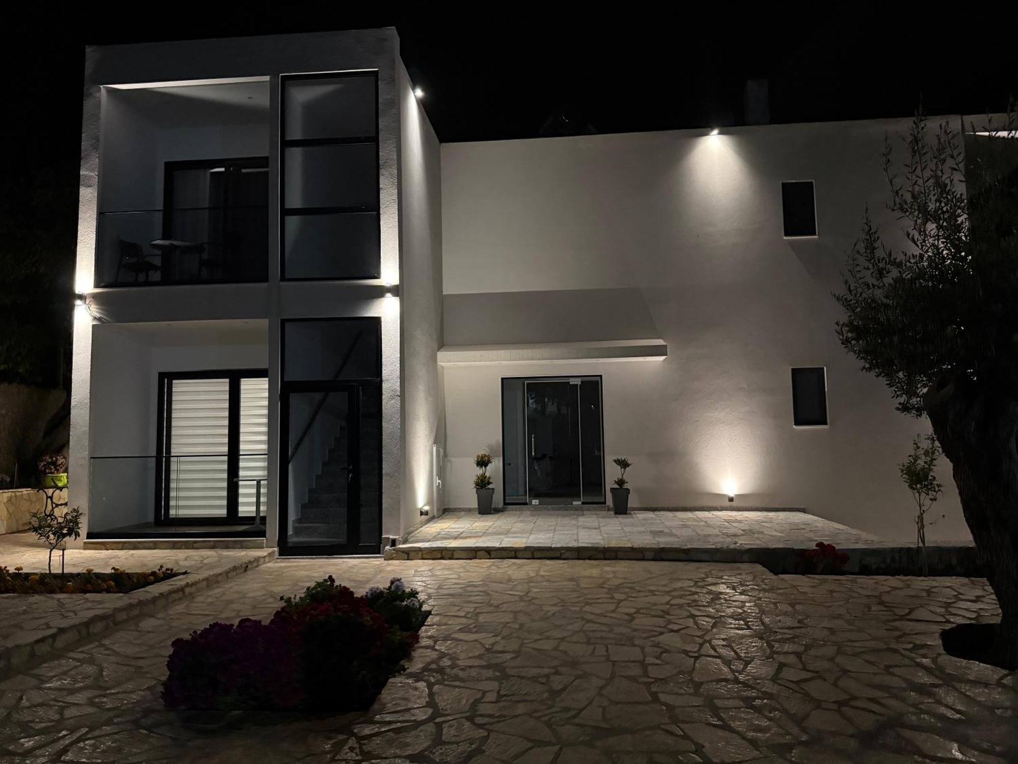 Villa Thomas Dhermi Exterior photo