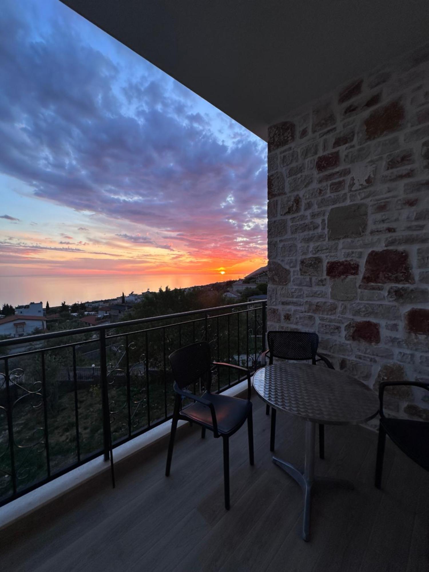 Villa Thomas Dhermi Exterior photo